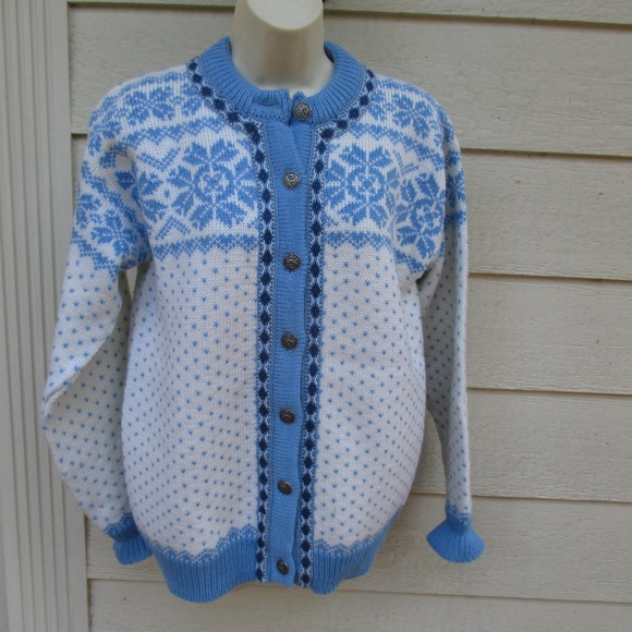 Dale of Norway Sweaters - Dale of Norway wool sweater pewter buttons Sz 42